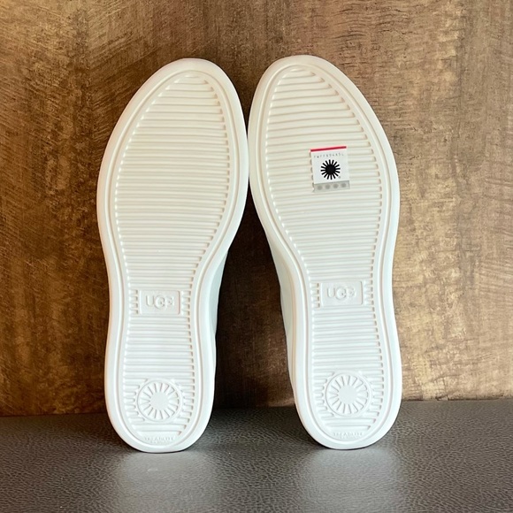 *** 🚨SOLD🚨*** UGG LIBU - Picture 5 of 5